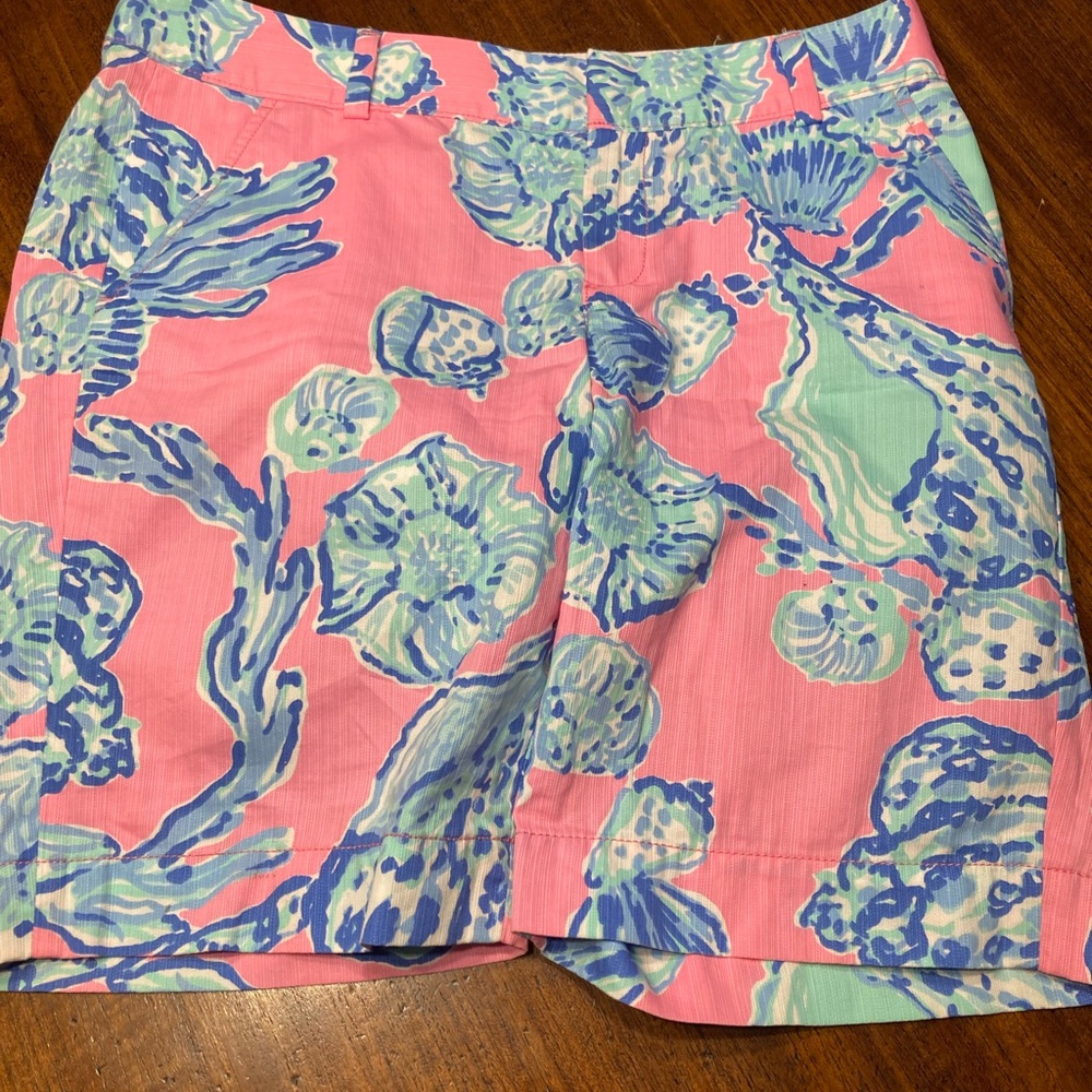 Lilly Pulitzer shorts size 8